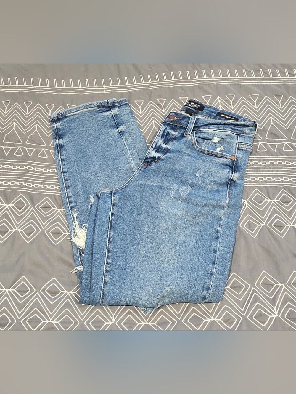 Judy Blue High Waisted Distressed Boyfriend Jeans Size 3/26